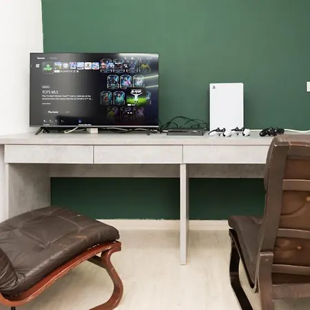 Mia 7 - Omis By Guide